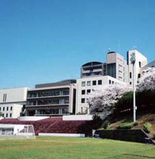 松蔭大学