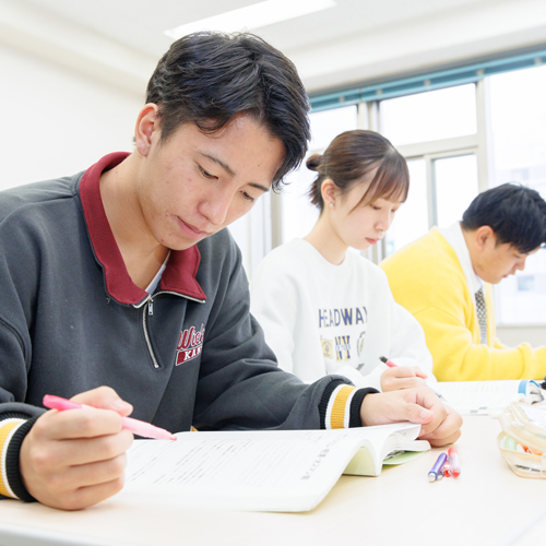 東京ＩＴ会計公務員専門学校千葉校3