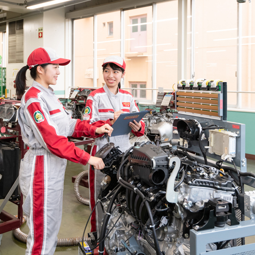 専門学校  トヨタ東京自動車大学校3