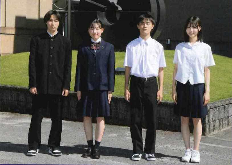 畝傍高等学校の制服