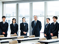 東星学園高等学校の制服