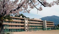 呉三津田高等学校