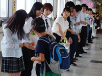 山形県　霞城学園高校　生徒会と有志のみなさん1