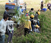 佐賀県　武雄市立山内東小学校　全児童のみなさん2