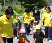 沖縄県　沖縄水産高校　総合学科福祉サービス系列のみなさん2