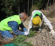 山梨県　甲州市立菱山小学校　緑の少年少女隊のみなさん4