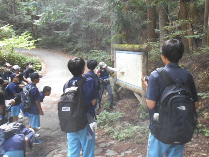 長野県　筑北村立聖南中学校　善光寺街道グループのみなさん4