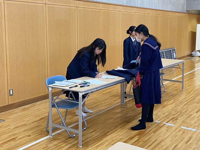 沖縄県　那覇商業高校　生徒会のみなさん3