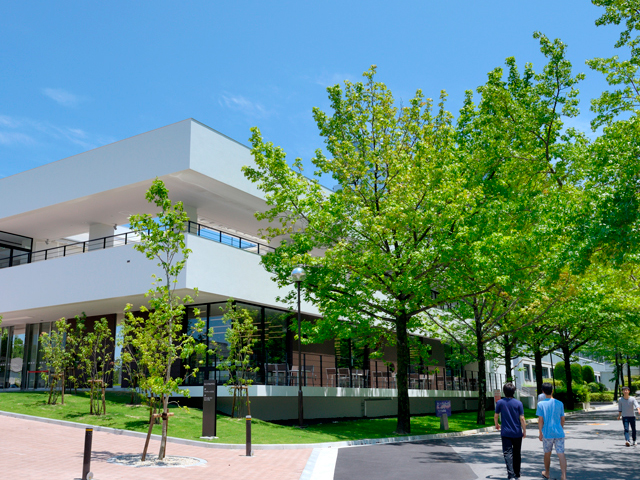 愛知工業大学の学食