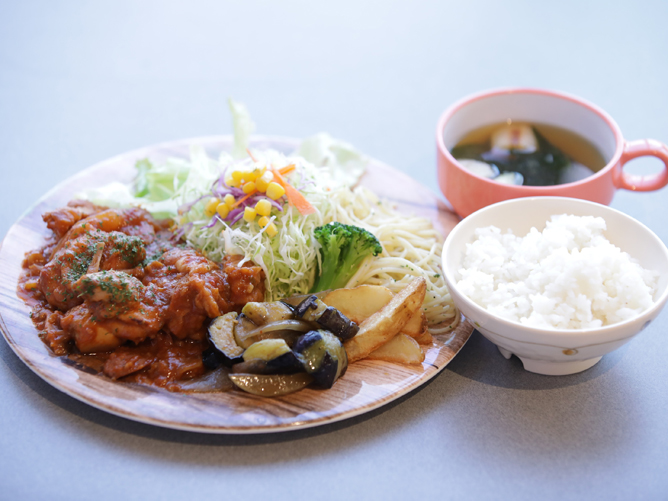 新島学園短期大学の学食