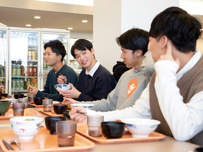 専修大学の学食