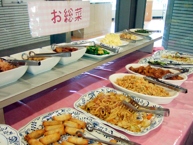 三重県立看護大学の学食