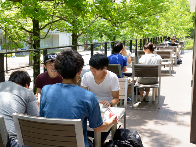 愛知工業大学の学食