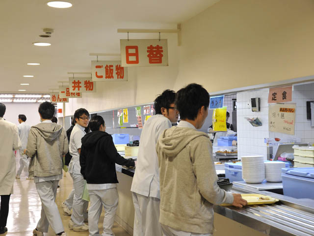 明海大学の学食