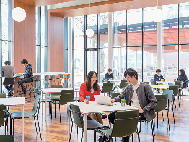 日本工業大学の学食