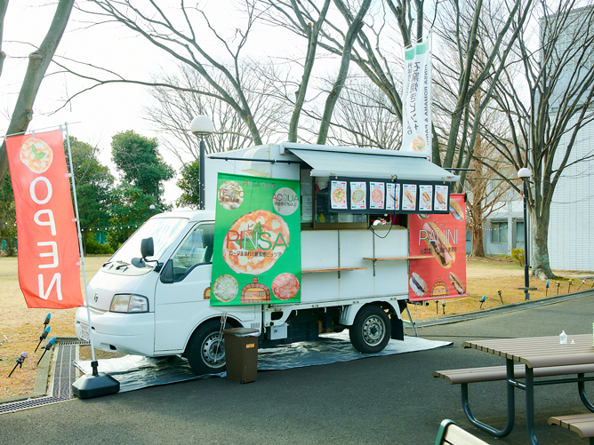 多摩大学の学食