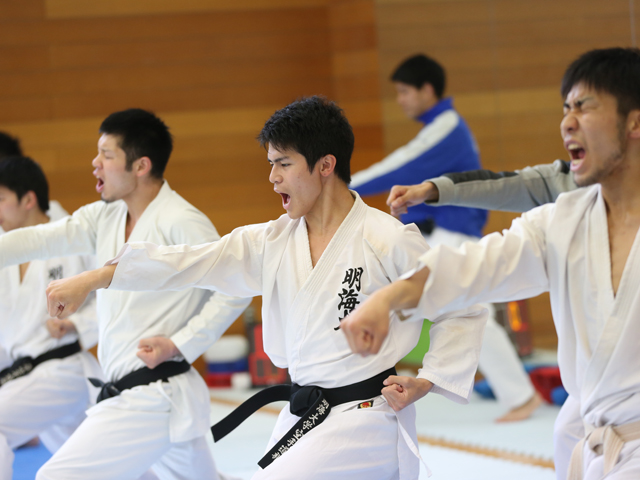 明海大学のクラブ活動