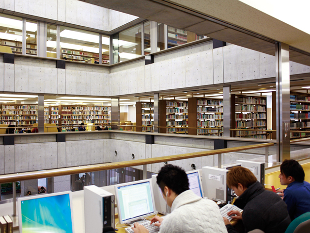 中央図書館（世田谷キャンパス）