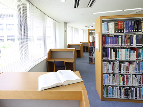 大阪歯科大学の図書館