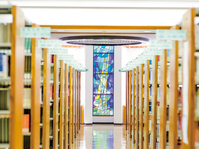 白百合女子大学の図書館