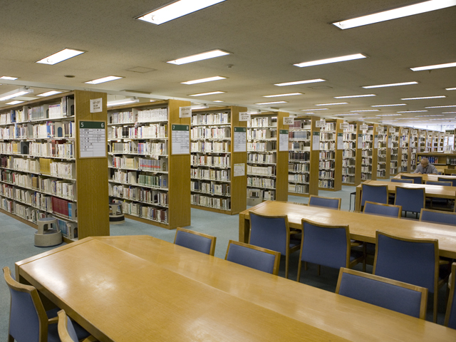 法政大学の図書館