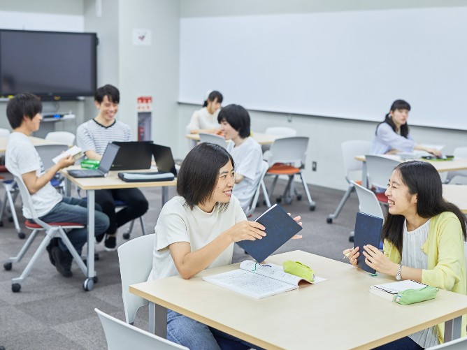 江戸川大学の図書館