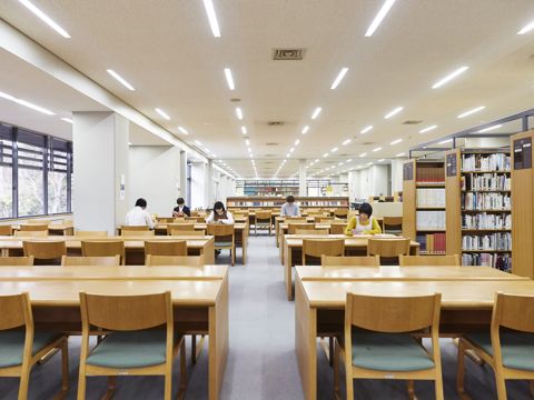 京都産業大学の図書館