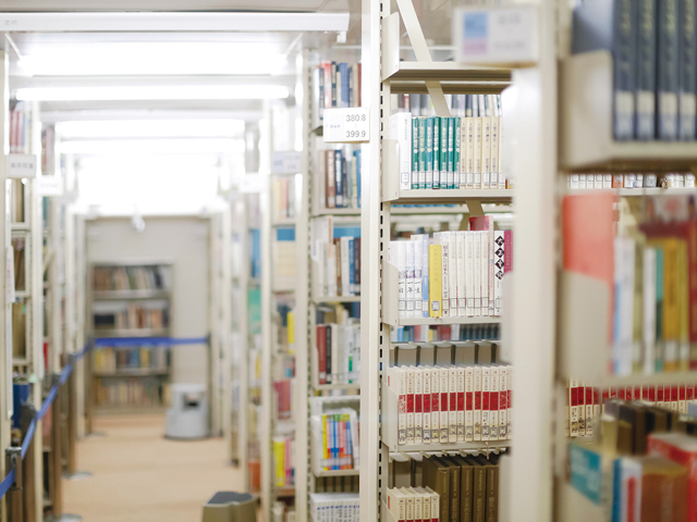 女子栄養大学の図書館