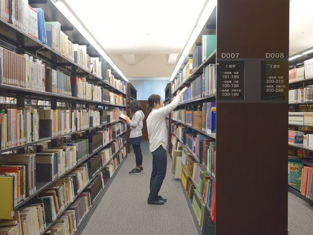 玉川大学の図書館