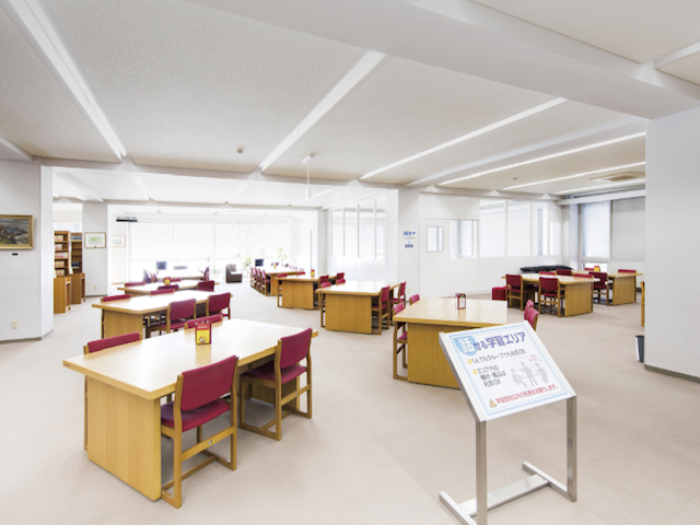 北星学園大学の図書館