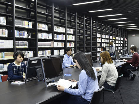 龍谷大学の図書館