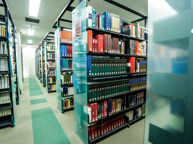 白百合女子大学の図書館