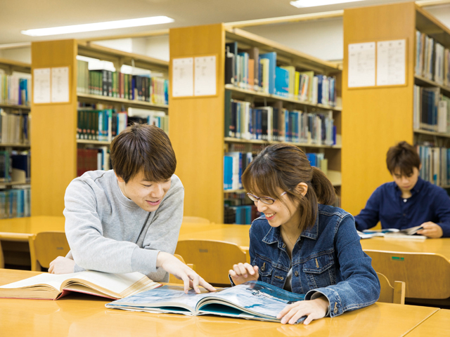 東海大学の図書館