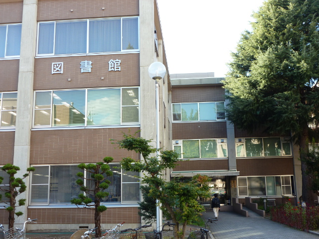 山形大学の図書館