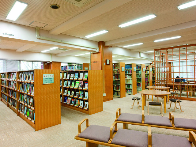 常葉大学の図書館