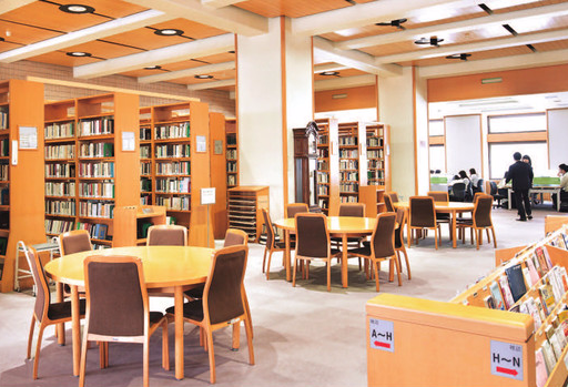 北海学園大学の図書館