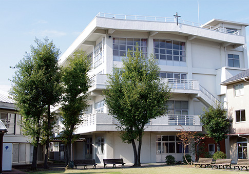 新島学園短期大学の図書館