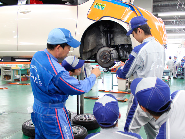 トヨタ名古屋自動車大学校のcampusgallery