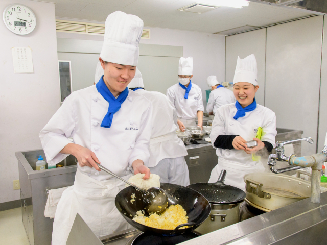 5階中華料理実習室です。